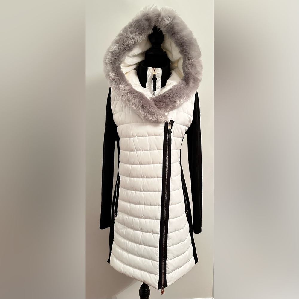 Reduced-Calvin Klein Performance White Coat size L